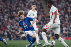 菲舍尔盛赞佐野海舟：温布利大捷，亚洲之光闪耀